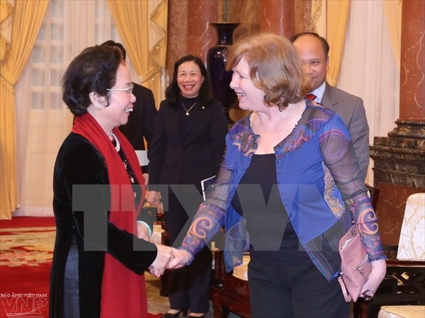 ທ່ານນາງຮອງປະທານປະເທດຫງວຽນທິຢວານຕ້ອນຮັບປະທານກຸ່ມສະມາຊິກລັດຖະສະພາມິດຕະພາບຝລັ່ງ-ຫວຽດນາມ